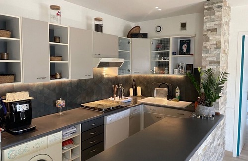 Pietrosella Villa | CASTELLO ROSSO CASTELLO ROSSO