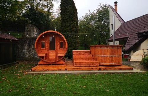 Pangarati Bed & Breakfast | Castelul de Smarald