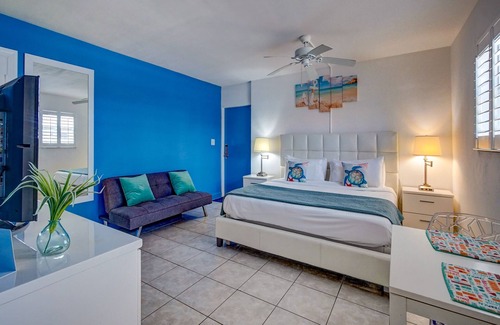 Lauderdale-by-the-Sea Hotel | Castle by the Sea