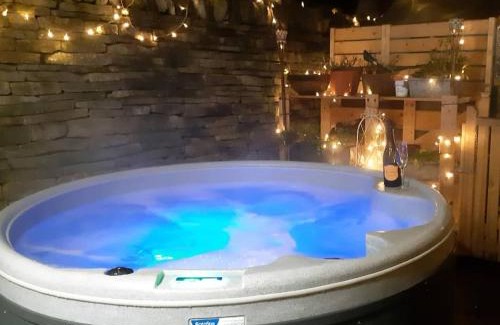 Chipping Campden House | Castle Hideaway in the Cotswolds
