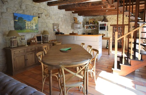 Bon-Encontre Cottage | Castle in Bon-Encontre with Pool & Garden