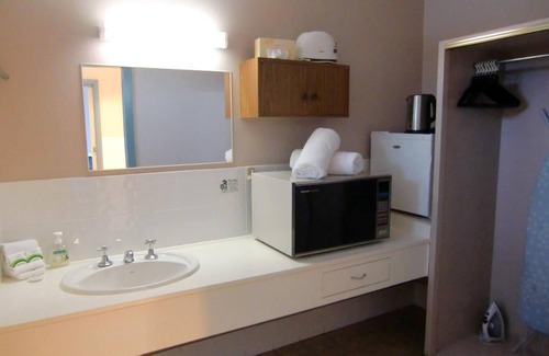 Bairnsdale Hotel | Castle Motel Bairnsdale