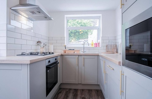 Mumbles House | Castle Square - 2 Bedroom Holiday Home - Mumbles
