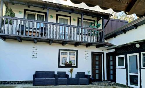 Zarnesti House | Casuța Râului