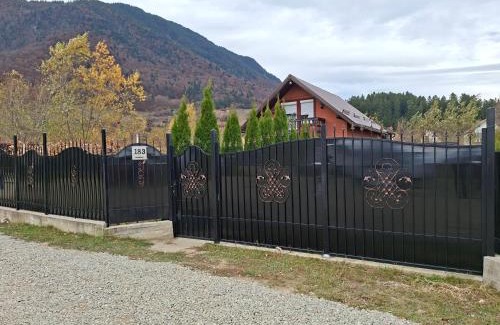 Zarnesti House | Casuța Râului