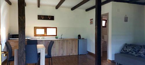 Ghioroc House | Casuta de vacanta Miniş II