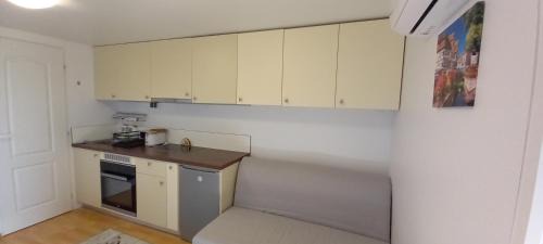 Remetea Mare House | Casuta verde Craiova, langa padure!