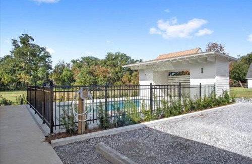 Pass Christian Apartment | Cat Island Town Home