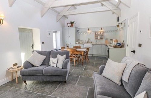Milford Haven House | Catamouse