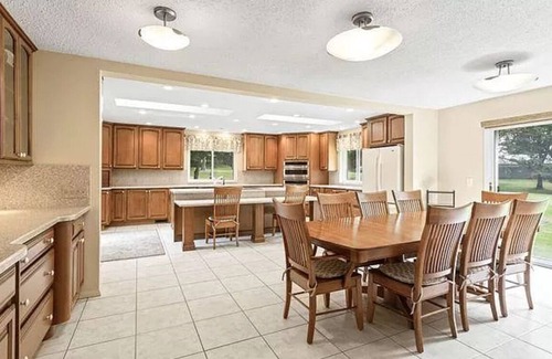 Gypsum House | Catawba Island House rental beside CIC & minutes to ferries, twin oast & orchard