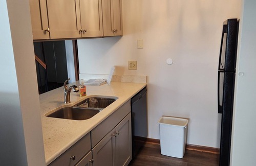 Gypsum House | Catawba Island large 2 bedroom with dock