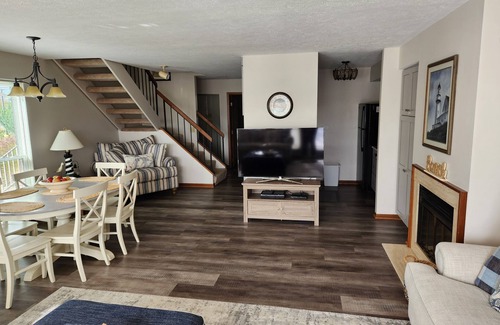 Gypsum House | Catawba Island large 2 bedroom with dock