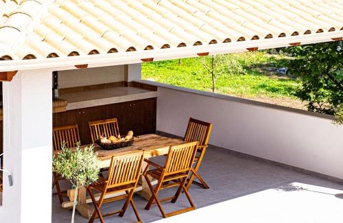 Corfu House | Catherine Luxury Holiday House close to Corfu Town