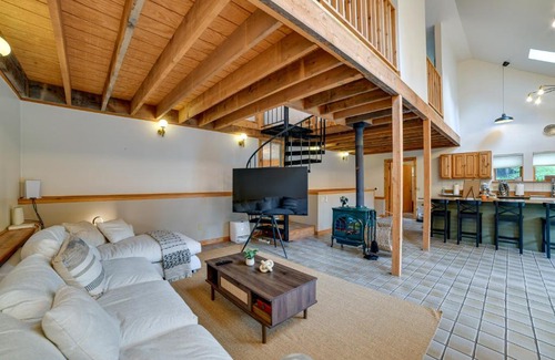 Bloomville House | Catskills Mountain Cabin in Bloomville!