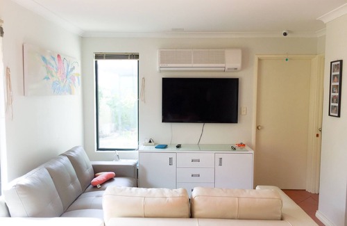 Beechboro House | Caversham B&B