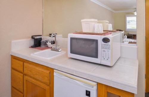 Cayucos Hotel | Cayucos Beach Inn