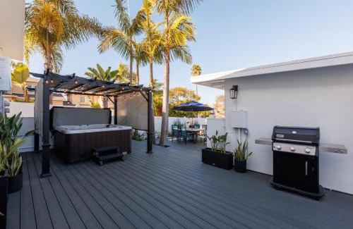 Carlsbad House | CB-3900A - Coastal Carlsbad Surfer's Dream