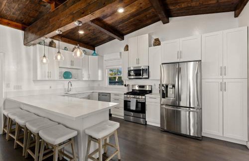 Carlsbad House | CB-3900A - Coastal Carlsbad Surfer's Dream