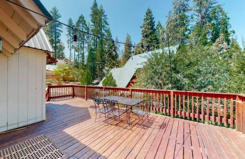 West Village House | CC Cabin - Full Game Room & Wrap Around Deck