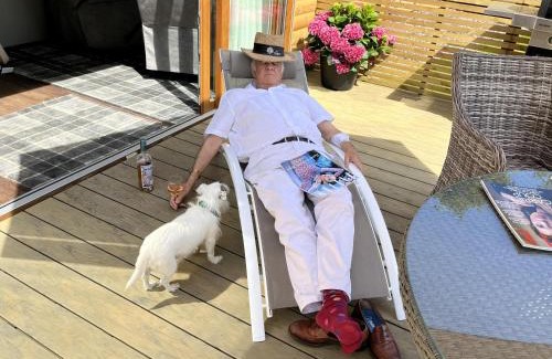 Storwood House | Cedar Boutique Lodge-dog fishing and Spa access