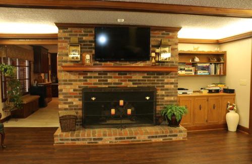 Lebanon Bed & Breakfast | Cedar Grove Inn