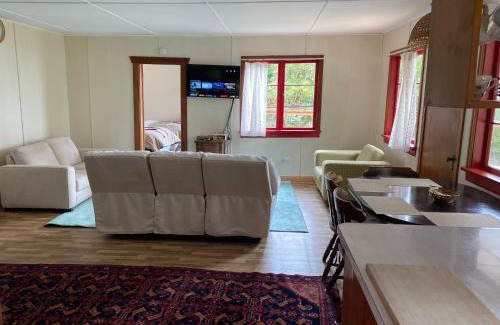 Roberts Creek House | Cedar House Ocean View & Access