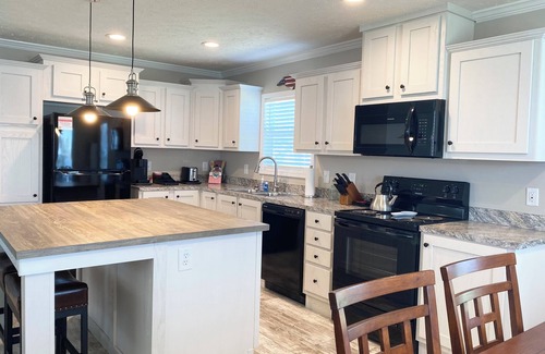 Cedar Island House | Cedar Island Bay ~ Great Sunrises & Water Views ~ Quiet Setting ~ ADULTS ONLY!