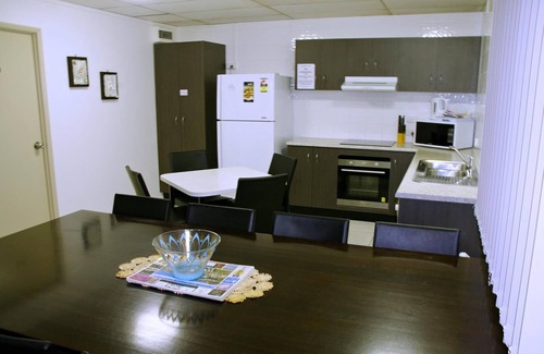 Aitkenvale Hotel | Cedar Lodge Motel Townsville