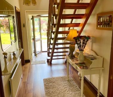 Gort Bed & Breakfast | Cedar Lodge Self Catering Accommodation H91 CF9D