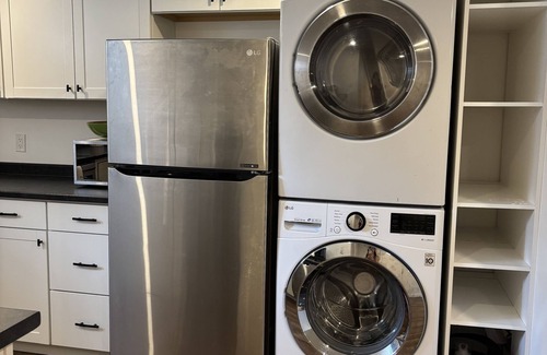 Bowmanville Apartment | Cedar Suite -Walking distance to cafés w/full kitchen, laundry & outdoor dining