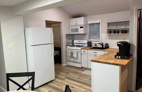 Cedar Lake House | Cedar Sunrise-1 BR Lake House