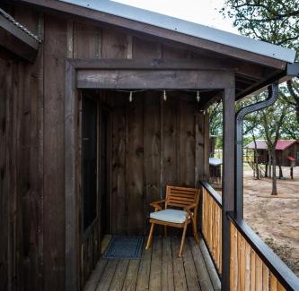 Elm Mott Other | Cedar Waxwing Treehouse15 MIN to MagnoliaBaylor