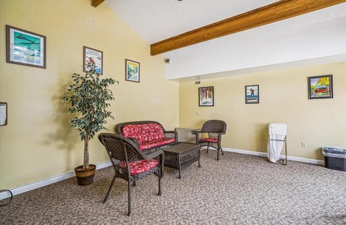 West Bridgewater Hotel | Cedarbrook Two Double bed Standard Hotel room 219