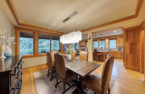 Olympic Valley House | Cedars at Palisades by AvantStay | Hot Tub, Resort Access, and Mountain Views