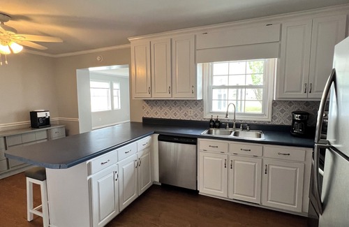 Richlands House | CEDARSTONE RANCH 3-bedroom house with Golf Cart. Ride and enjoy Country Living.