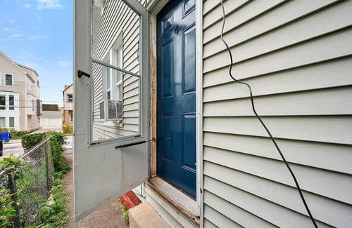 Little Italy Apartment | Center of Little Italy #4