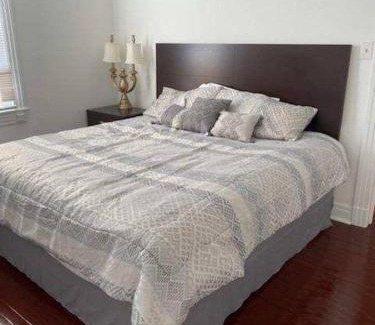 Jefferson House | Center of NOLA Loft - walk to Ochsner