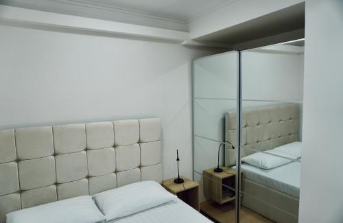 Tirgu Neamt Apartment | Central Charm Apartment
