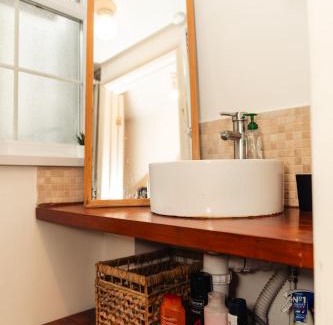 Nunhead Apartment | Central City Oasis - Sleeps 4 Parking Included Contractor Discounts!