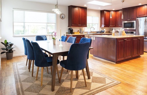 Central Davis House | Central Davis 4-Bedroom Retreat - Perfect for Families & Groups