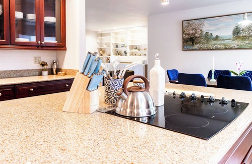 Central Davis House | Central Davis 4-Bedroom Retreat - Perfect for Families & Groups