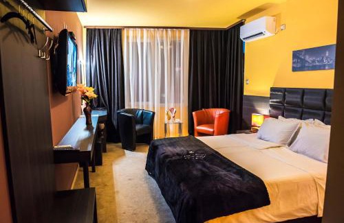 Lyaskovo Hotel | Central Guest Rooms