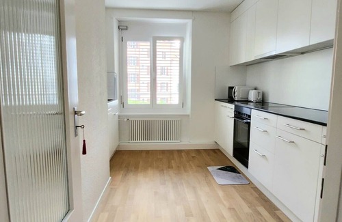 Werd Apartment | Central Location Spacious 2-BR Apartment 2B