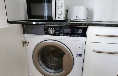 Werd Apartment | Central Location Spacious 2-BR Apartment 2B