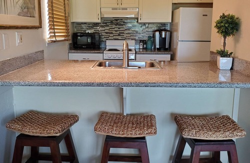 Wailua Resort | Central location, Steps to the Beach, & Convenience Shops, restaurants.