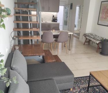 Volos City Centre Apartment | Central Maisonette