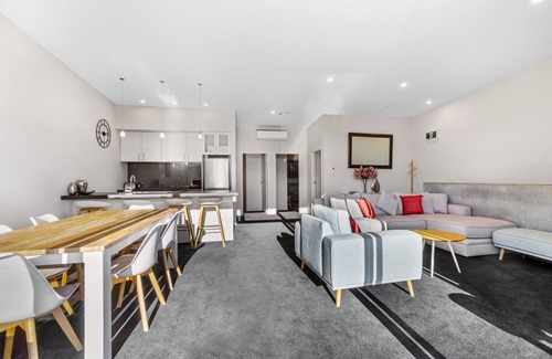 Lowburn Apartment | Central Park Apartments