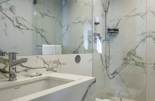 Old Town Hotel | Central Plaza Hotel