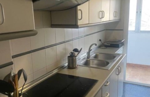 Ventas Apartment | CENTRALLY LOCATED AND BRIGHT ROOM