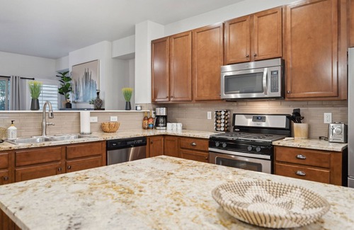 Centerra House | Centrally located Home near MCR, Blue Arena, I-25, RMNP easy access, Pool Table!
